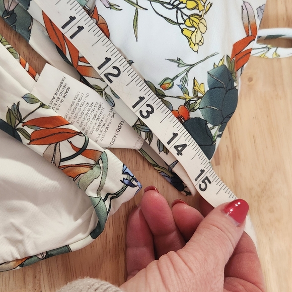 Vitamin A Moss Mojito Bikini Top (8M) and Bottons (14DD) - Picture 8 of 11